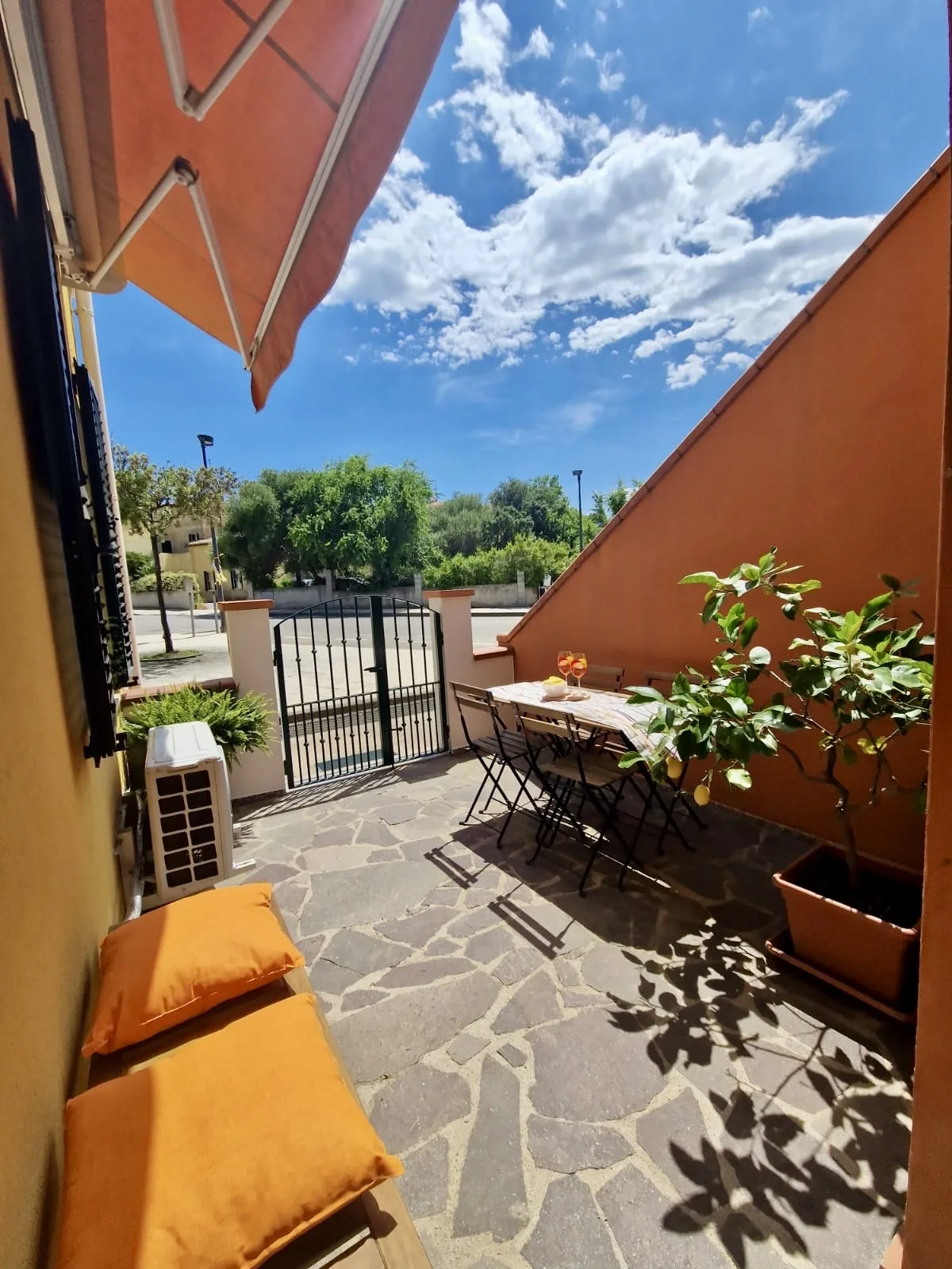 Furnished private terrace