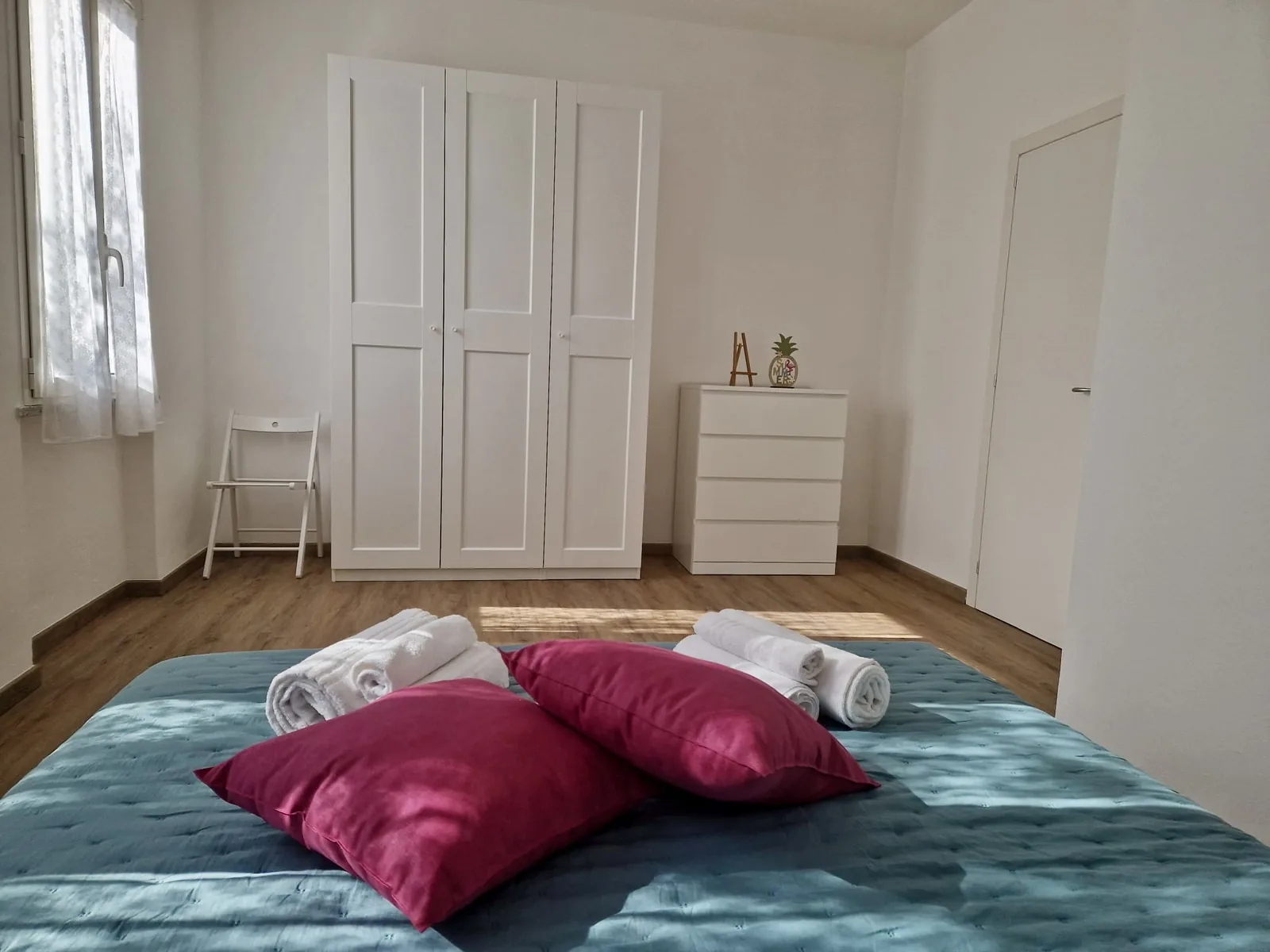 Double bedroom with wardrobe